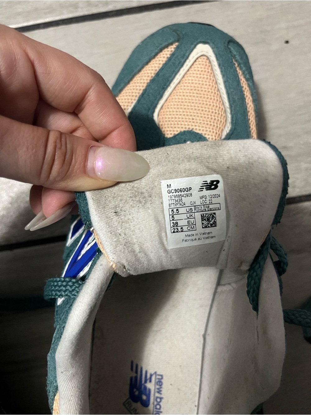 New Balance 9060 Green, Beige & Blue Women's Athletic Sneakers - Picture 7 of 7